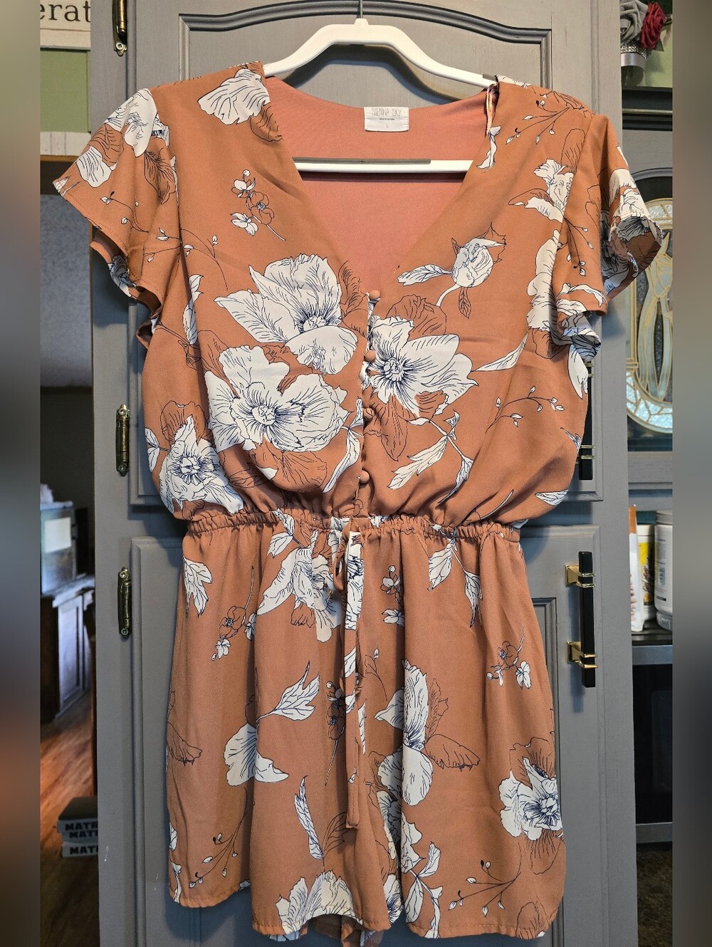 Floral V-Neck Drawstring Waist Women’s Romper — Rust with White And Blue  Bloom